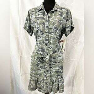 NWT Aqua Camouflage Tie Waist‎ Ruffle Bottom Mini Size Medium